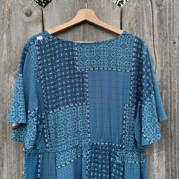 TORRID Dress 2XL Blue Mini Challis Elastic Waist V-Neck Pockets Boho - Picture 9 of 13